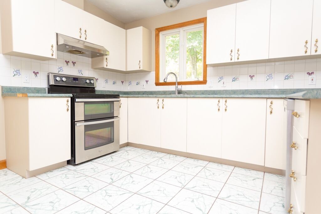 200 O'Neil Road Warren, MA 01092 - Photo 4 of 26
