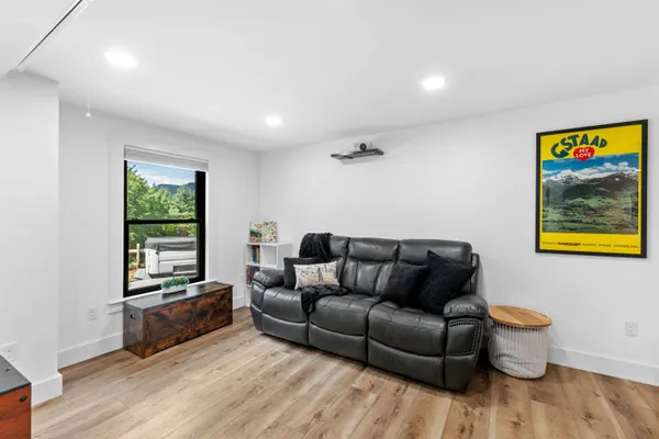 $895,000 | 127 Highway 16A, Bartlett, NH 03845