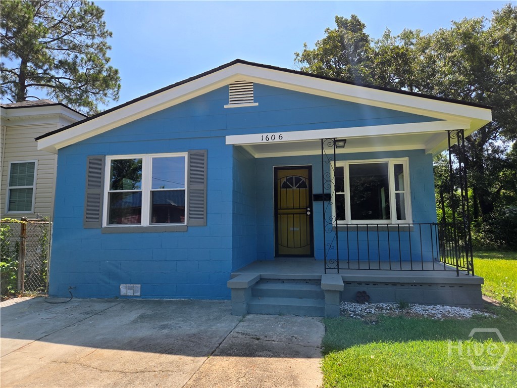 1606 Reynolds Street Savannah, GA 31401 - Photo 2 of 10