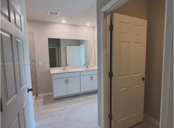 $2,300 | 30 1pl, Unit 3013, Cape Coral, FL 33914