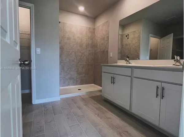 $2,300 | 30 1pl, Unit 3013, Cape Coral, FL 33914