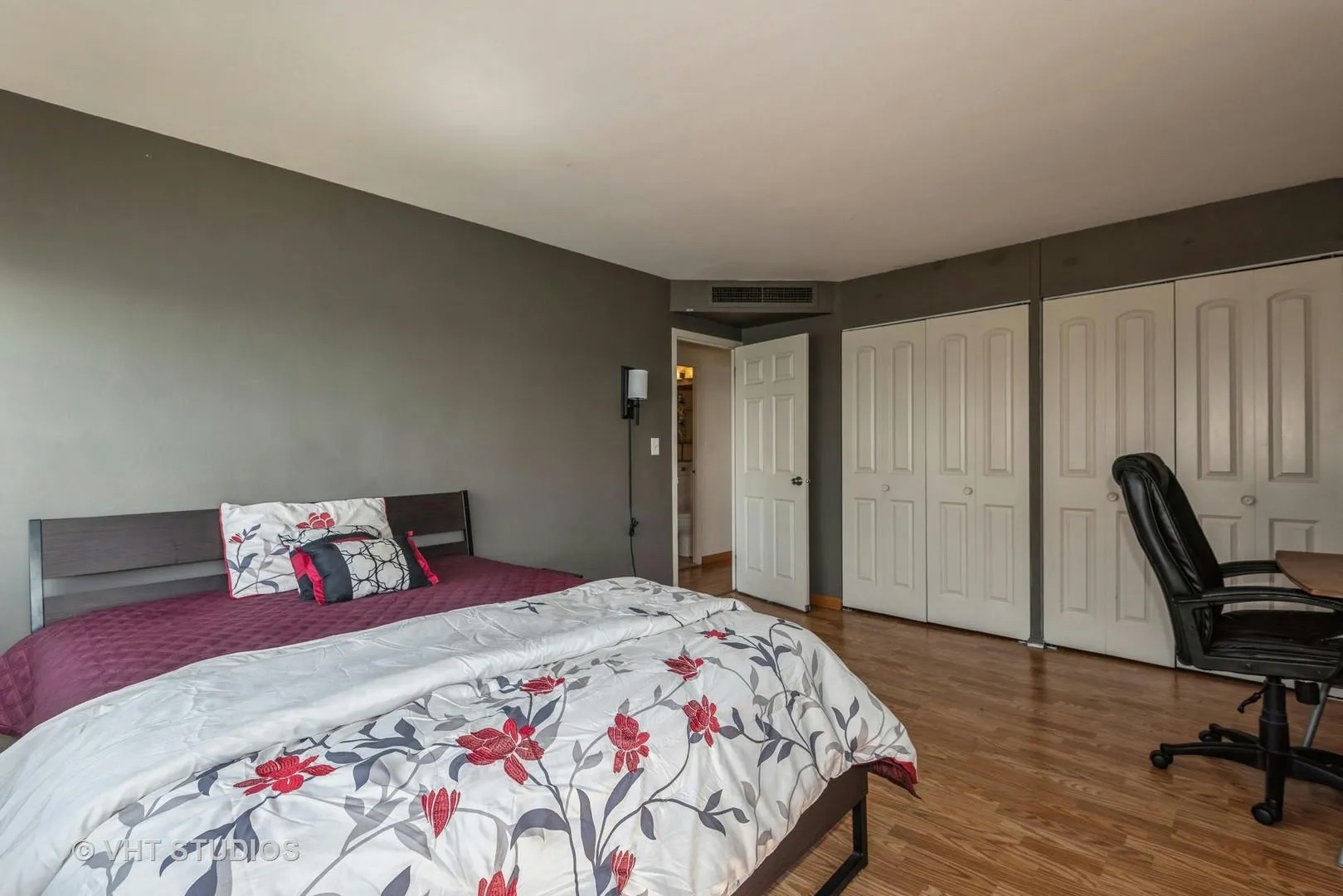 6301 North Sheridan Road, Unit 10R Chicago, IL 60660 - Photo 14 of 20