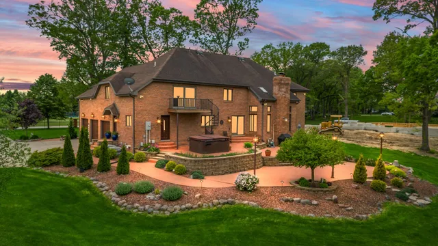 $899,990 | 5788 East 105th Place, Crown Point, IN 46307