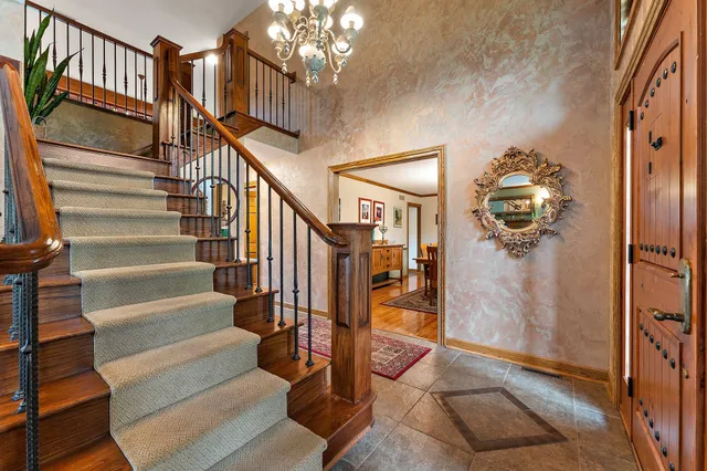 $899,990 | 5788 East 105th Place, Crown Point, IN 46307