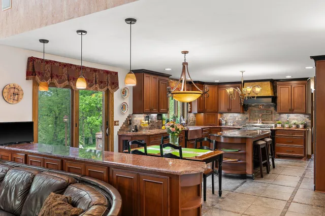 $899,990 | 5788 East 105th Place, Crown Point, IN 46307