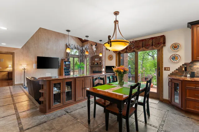 $899,990 | 5788 East 105th Place, Crown Point, IN 46307