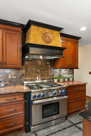 $899,990 | 5788 East 105th Place, Crown Point, IN 46307