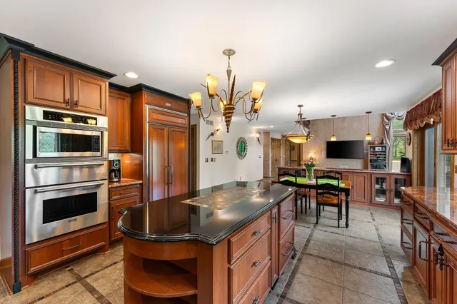 $899,990 | 5788 East 105th Place, Crown Point, IN 46307