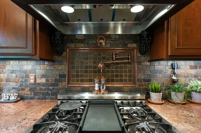 $899,990 | 5788 East 105th Place, Crown Point, IN 46307