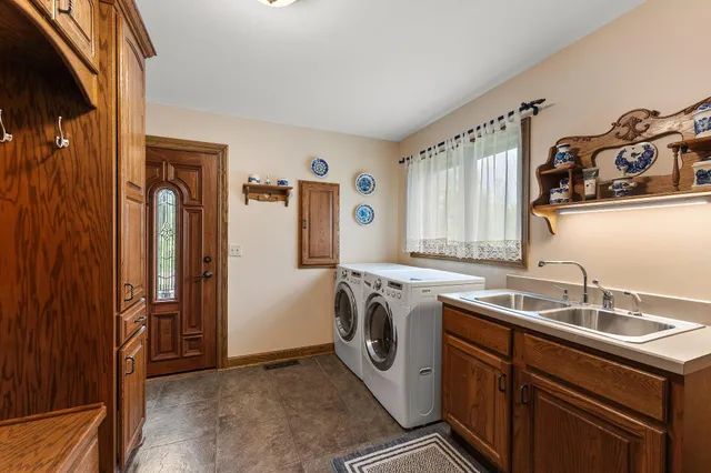 $899,990 | 5788 East 105th Place, Crown Point, IN 46307