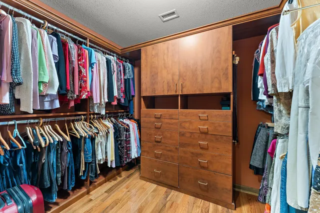 $899,990 | 5788 East 105th Place, Crown Point, IN 46307