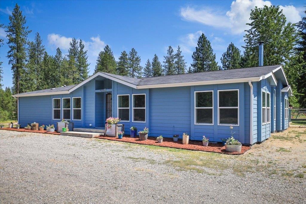 40522 North Hardesty Road Elk, WA 99009 - Photo 3 of 34