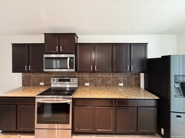 $1,700 | 7335 Galileo Line, San Antonio, TX 78252