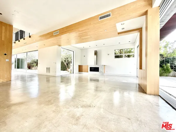 $29,000 | 716 Brooks Avenue, Venice, CA 90291