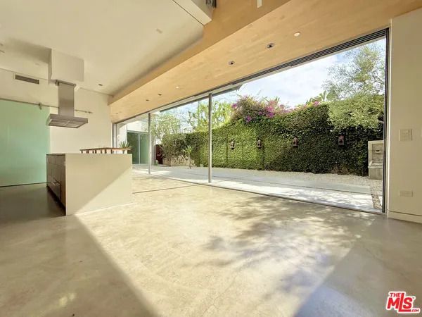 $29,000 | 716 Brooks Avenue, Venice, CA 90291