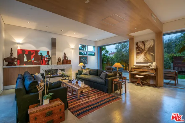 $29,000 | 716 Brooks Avenue, Venice, CA 90291