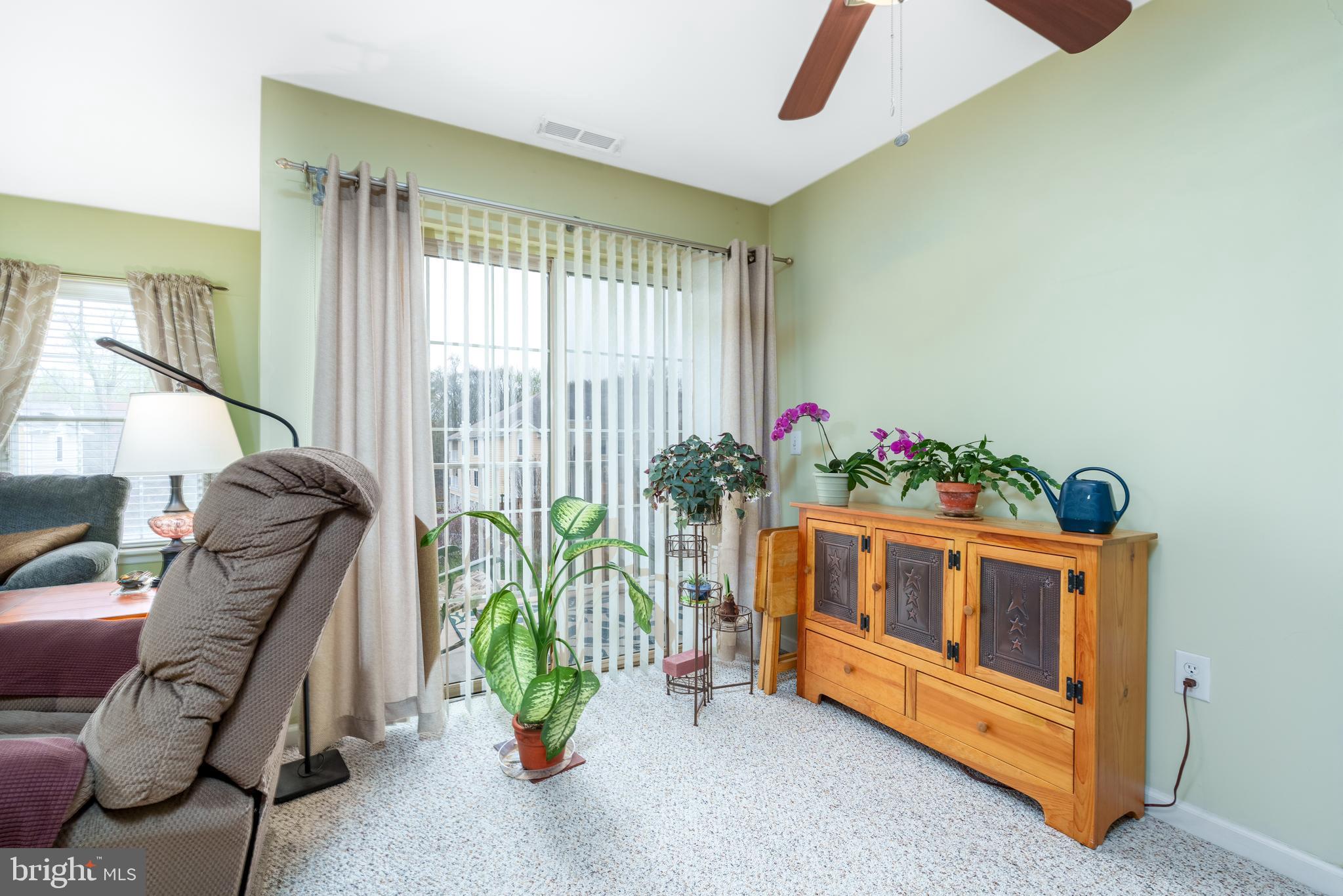 1305 Independence Way Newark, DE 19713 - Photo 5 of 25 a living room with furniture with white walls