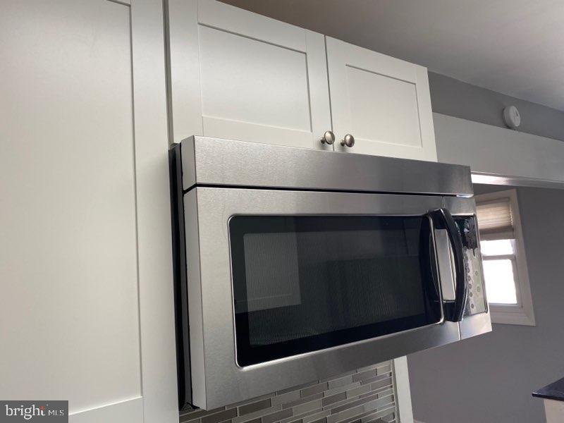 145 West Garrison Road Brookhaven, PA 19015 - Photo 13 of 33 New microwave