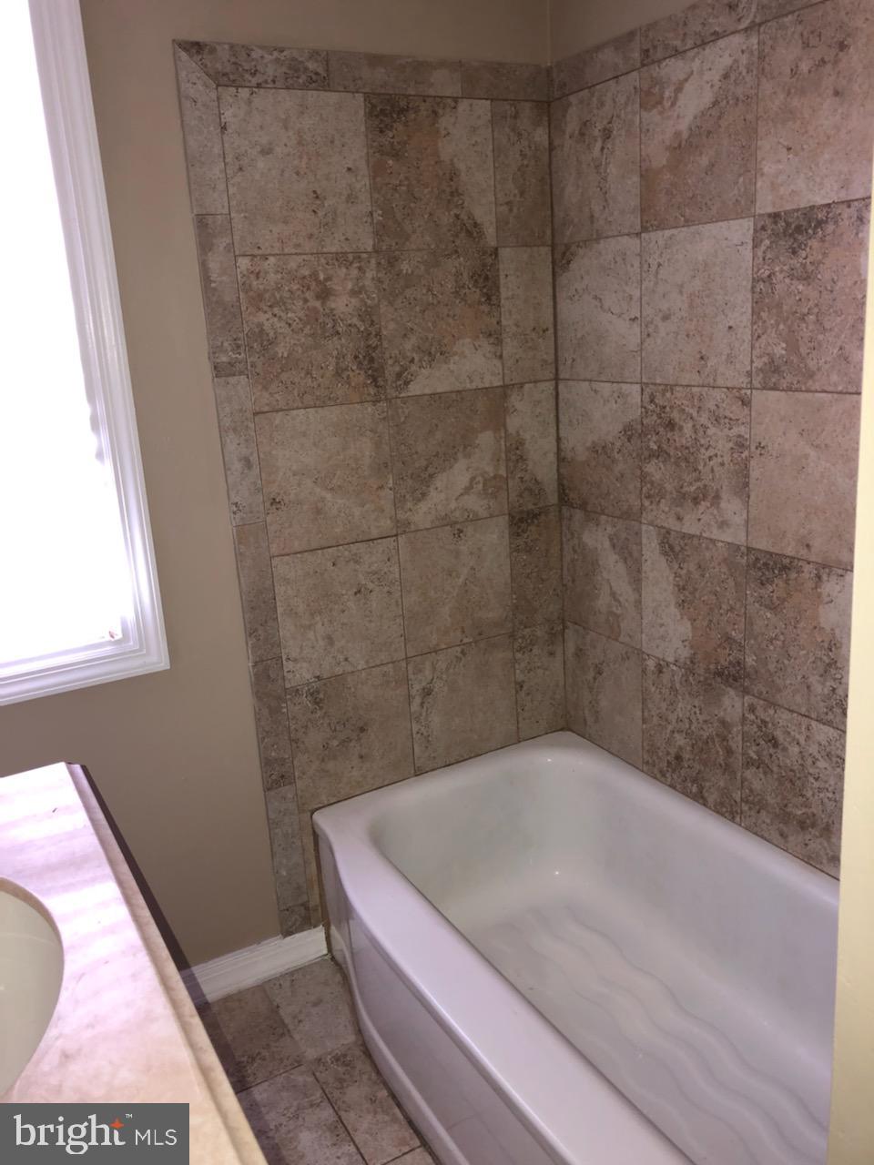 145 West Garrison Road Brookhaven, PA 19015 - Photo 23 of 33 Full bath