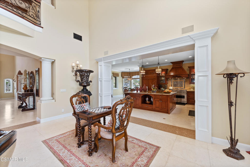 2462 Lost Canyons Drive Simi Valley, CA 93065 - Photo 10 of 50 a dining room with furniture and window