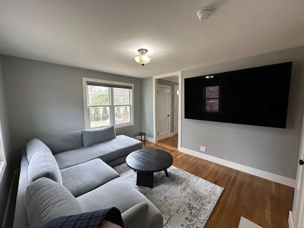 $549,900 | 339 Salisbury Street, Holden, MA 01520