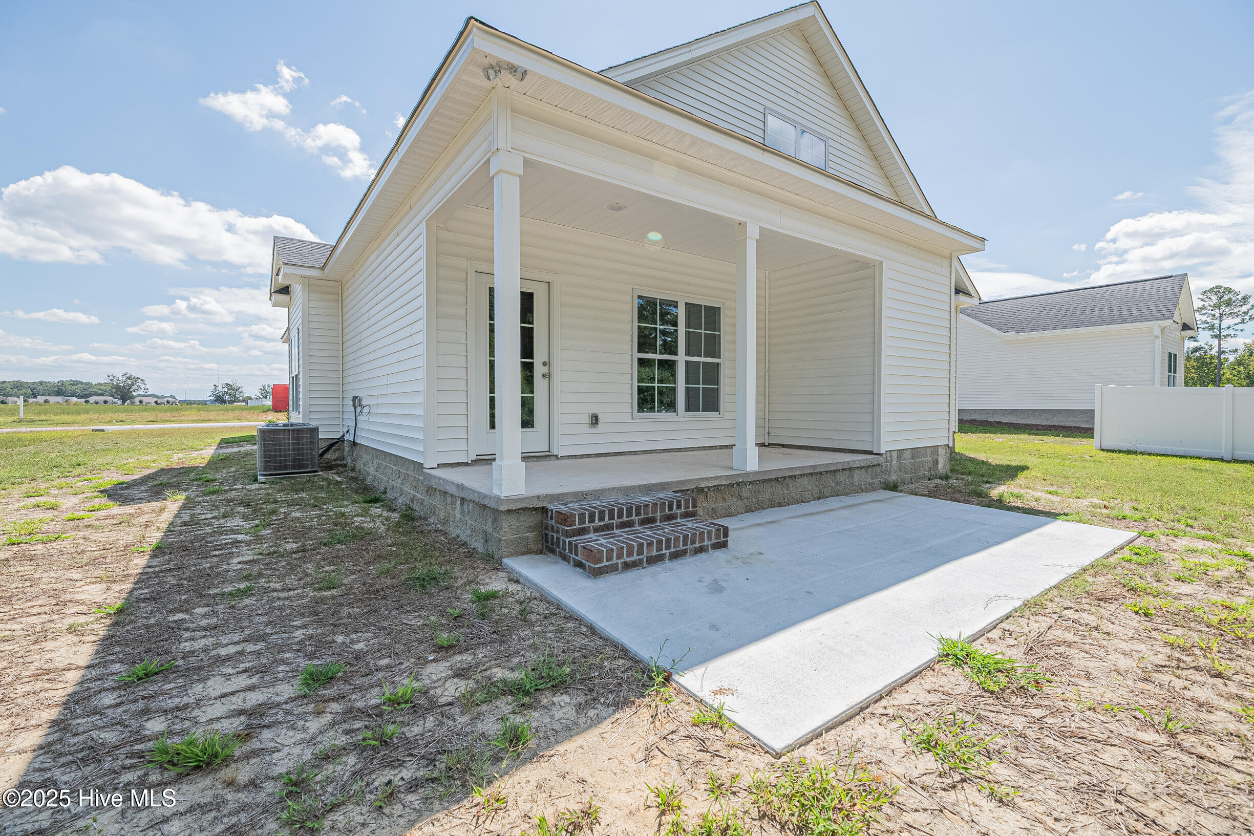 827 Fairway Road Ayden, NC 28513 - Photo 5 of 44 5