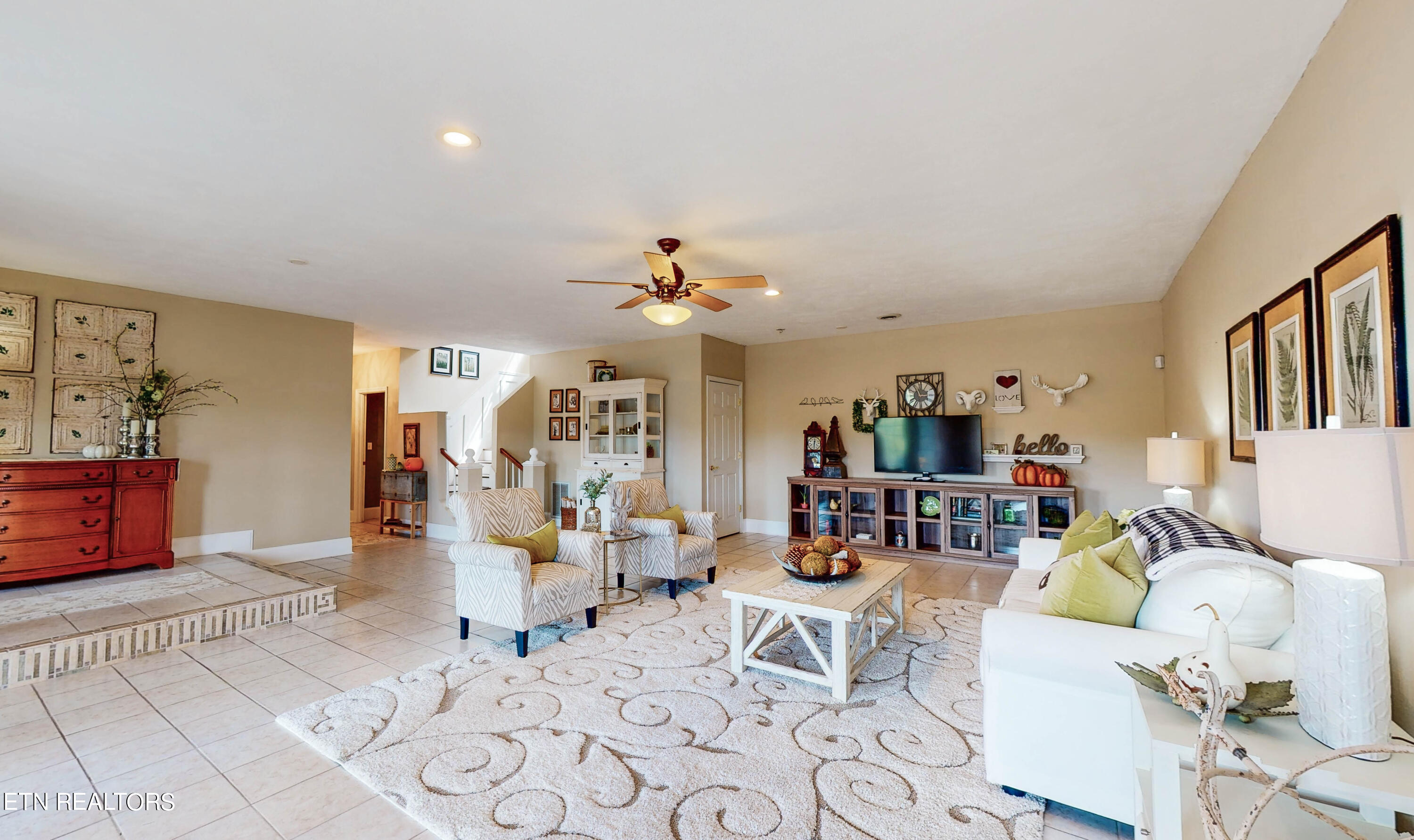 1271 Ridgeview Drive Clinton, TN 37716 - Photo 11 of 31 1271-Ridgeview-Dr-10012023_163822