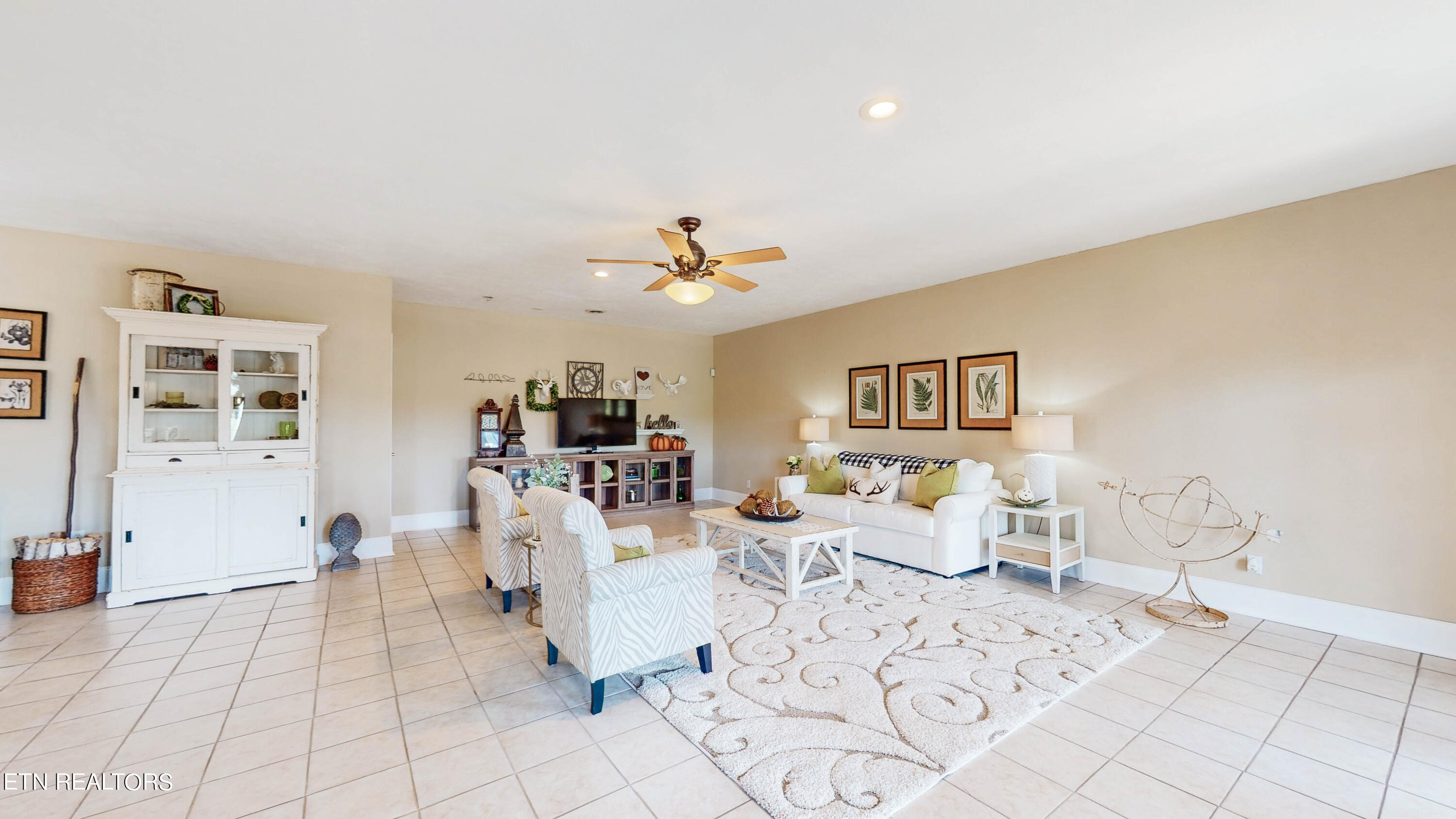 1271 Ridgeview Drive Clinton, TN 37716 - Photo 10 of 31 1271-Ridgeview-Dr-10012023_163742