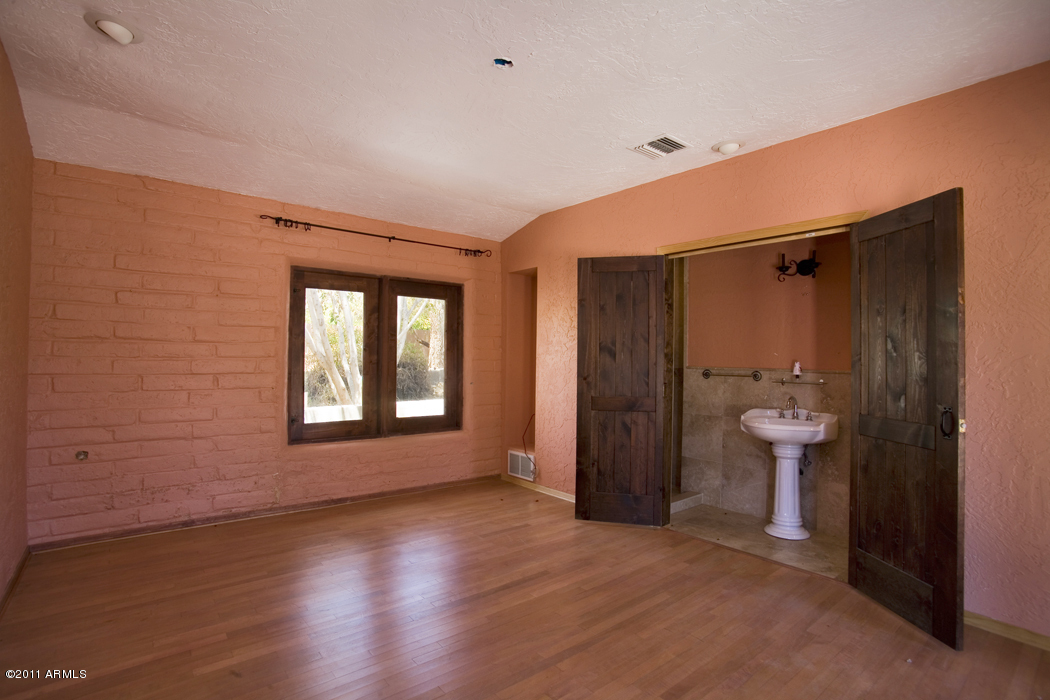 6804 North Joshua Tree Lane Paradise Valley, AZ 85253 - Photo 16 of 17 Bedroom