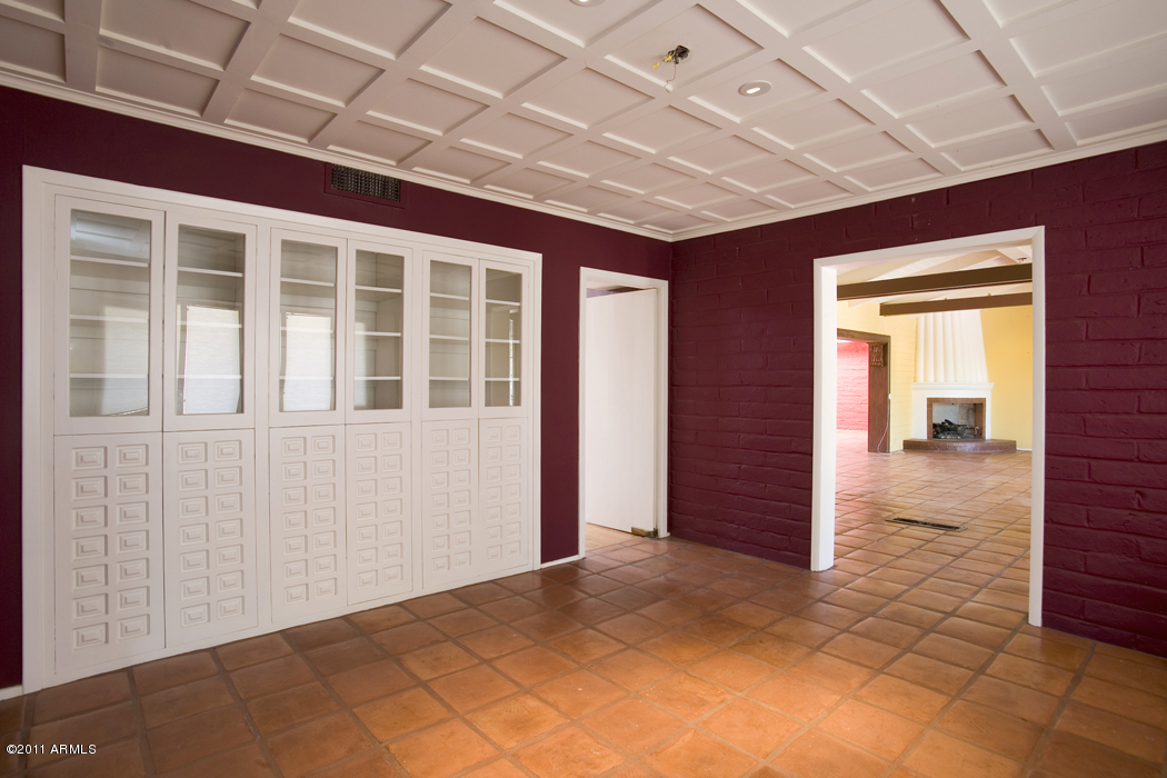 6804 North Joshua Tree Lane Paradise Valley, AZ 85253 - Photo 6 of 17 Dining Room