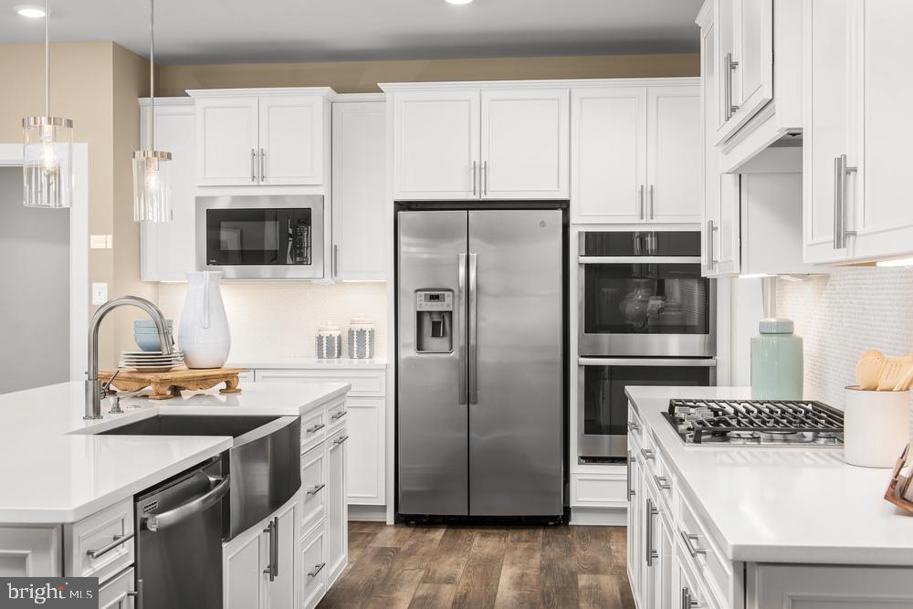 7124 Tranquility Road Laurel, MD 20723 - Photo 11 of 25 Kitchen