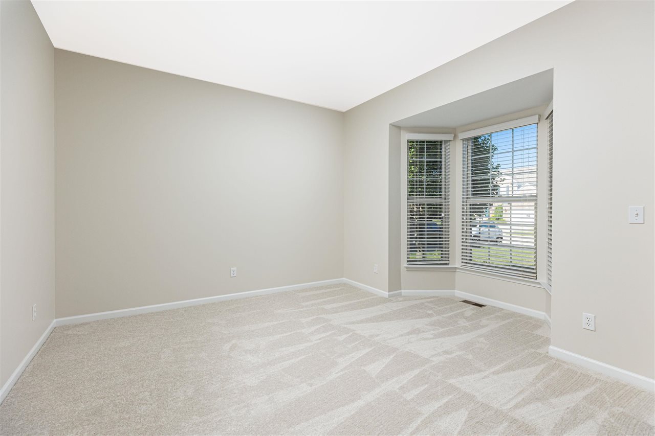 49420 Oxley Road Macomb, MI 48044 - Photo 11 of 32 50079830-10.JPG