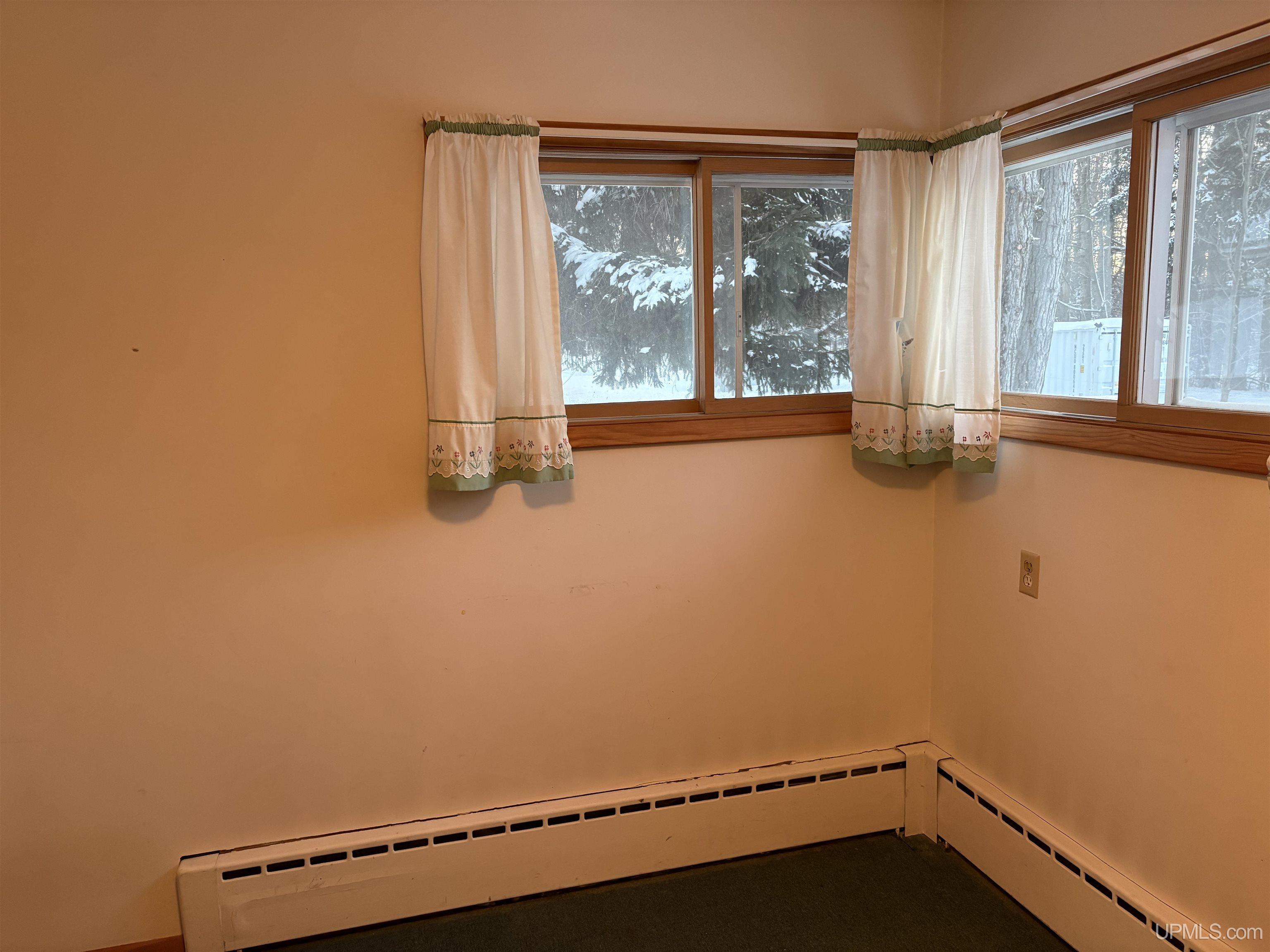 E5095 Sunset Road Ironwood, MI 49938 - Photo 21 of 34