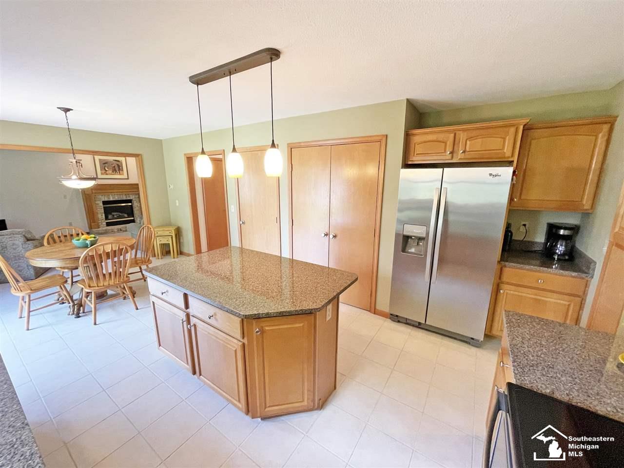 3138 West Dean Road Lambertville, MI 48144 - Photo 11 of 26