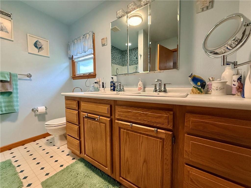 627 Butler Road Kittanning, PA 16201 - Photo 14 of 18 Master Bath