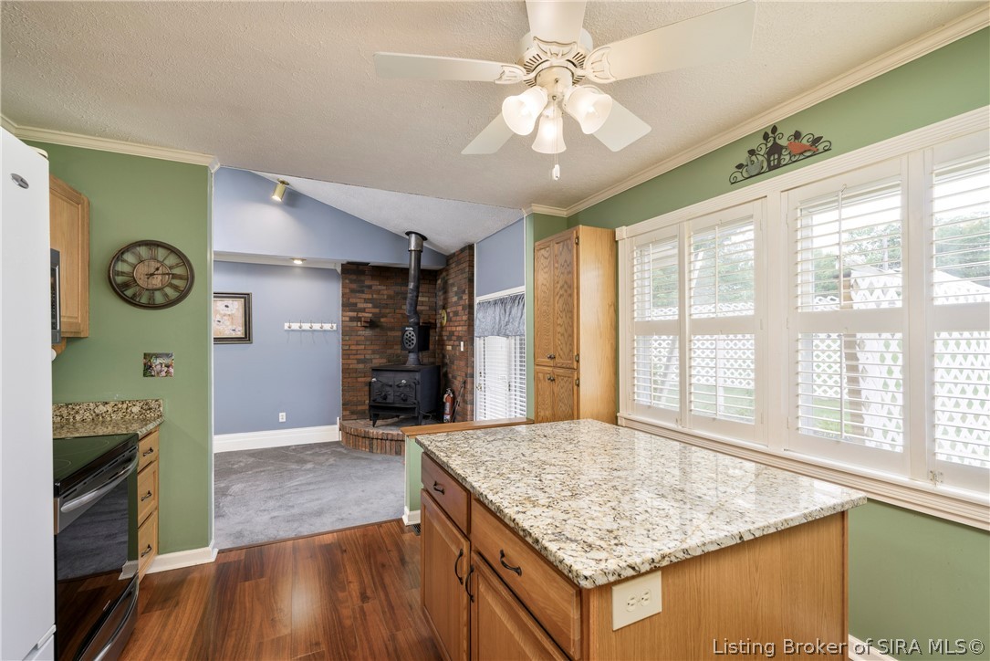 7120 Peach Tree Lane Georgetown, IN 47122 - Photo 8 of 33