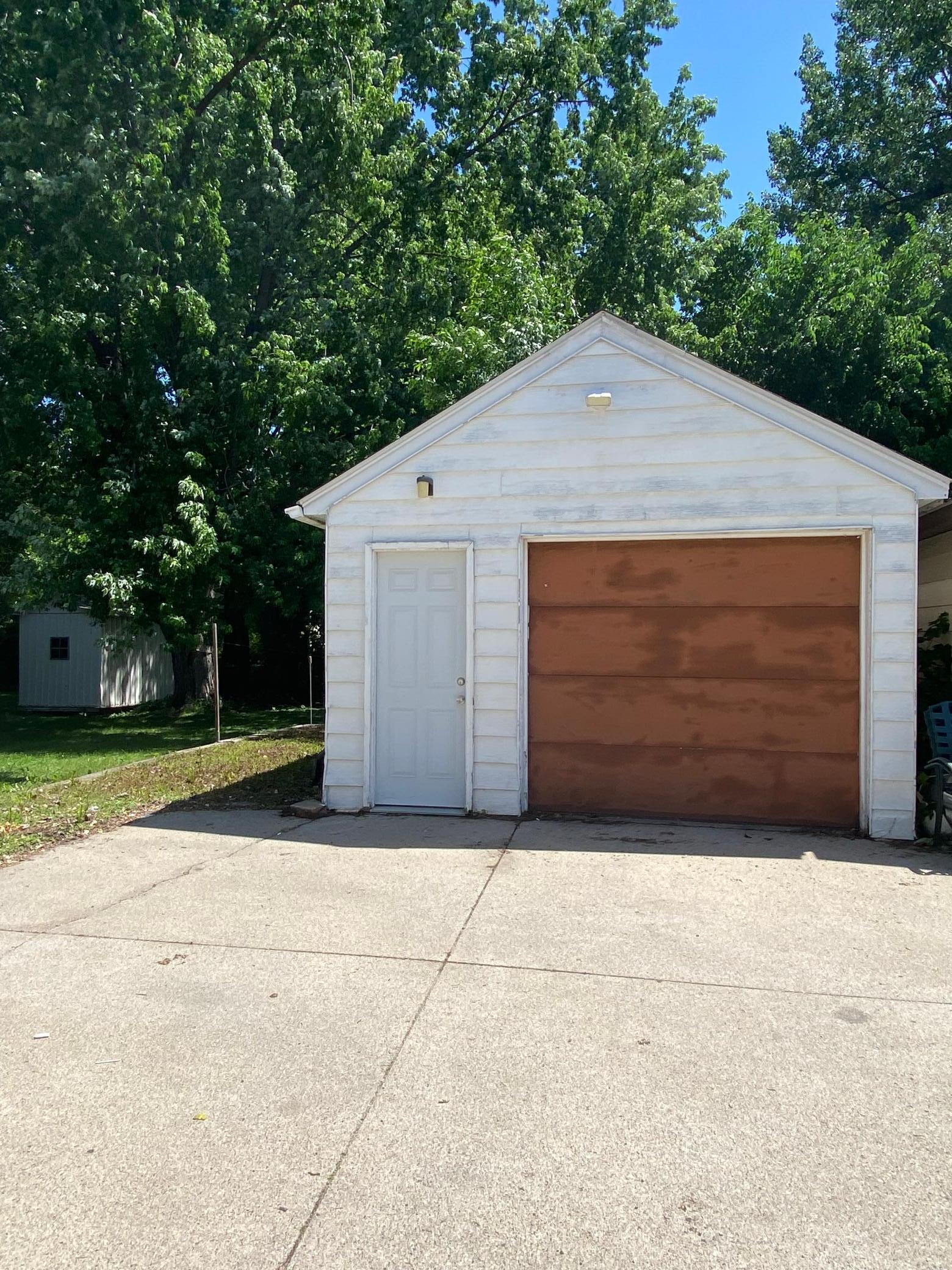 705 11th Street Southwest Willmar, MN 56201 - Photo 20 of 28
