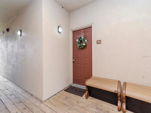 $239,999 | 1429 Villa Capri Circle, Unit 306, Odessa, FL 33556