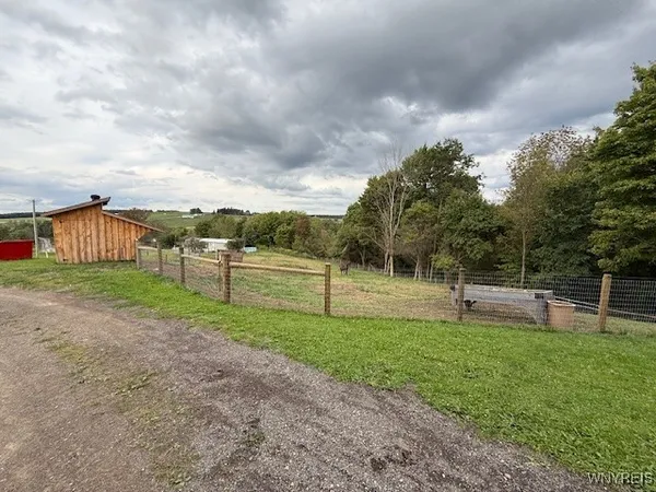 $299,999 | 10054 Pratt Road, Centerville, NY 14744