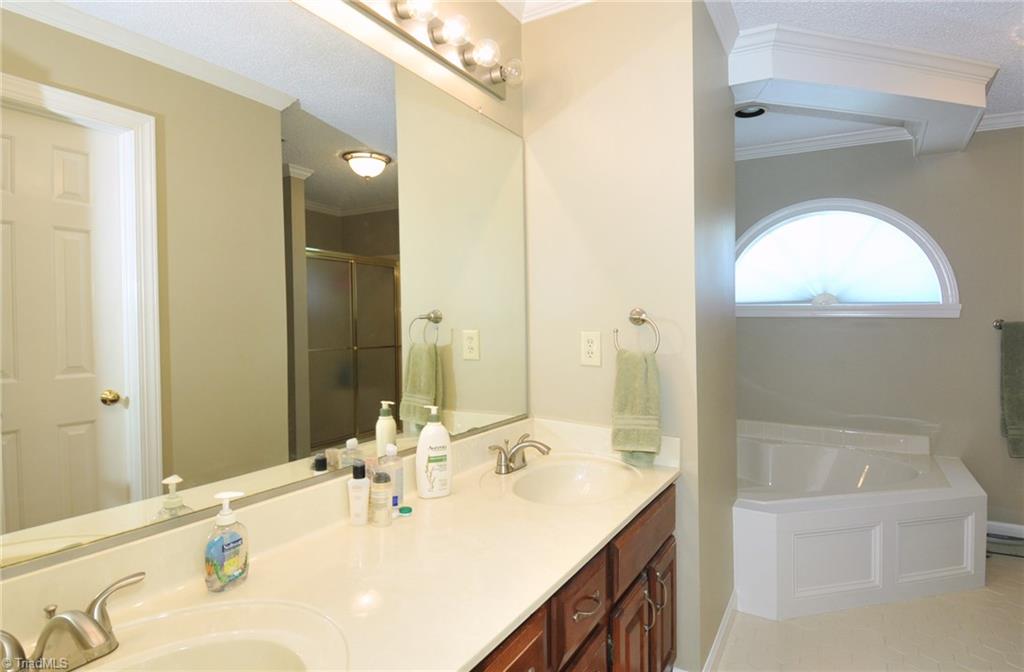 1613 Slane Road Clemmons, NC 27012 - Photo 11 of 22