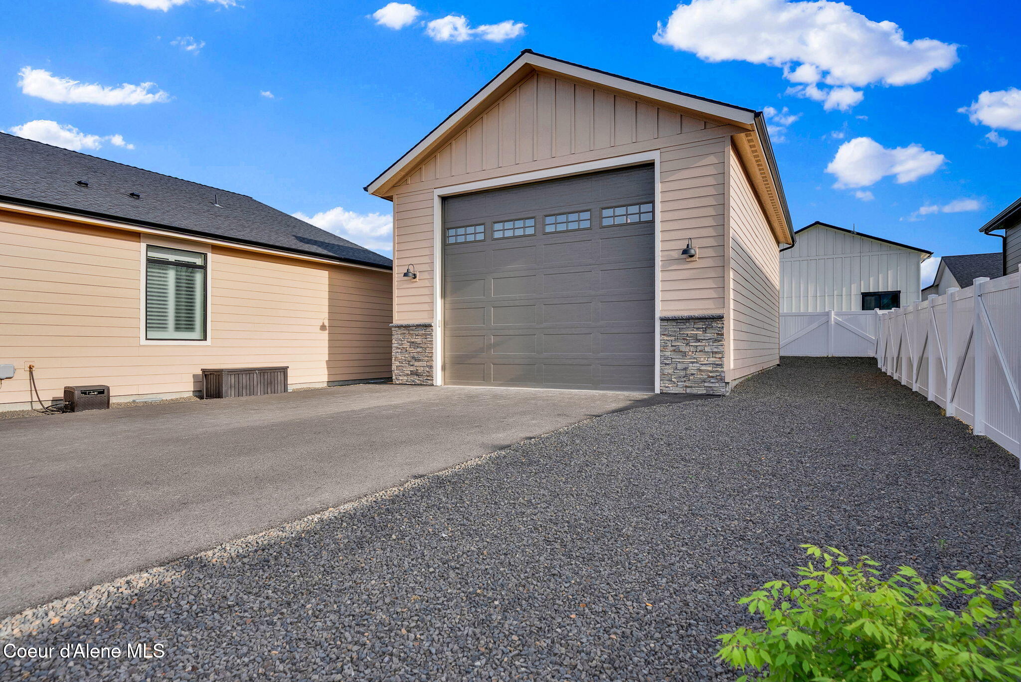 8108 West Splitrail Avenue Rathdrum, ID 83858 - Photo 62 of 66 paved parking area