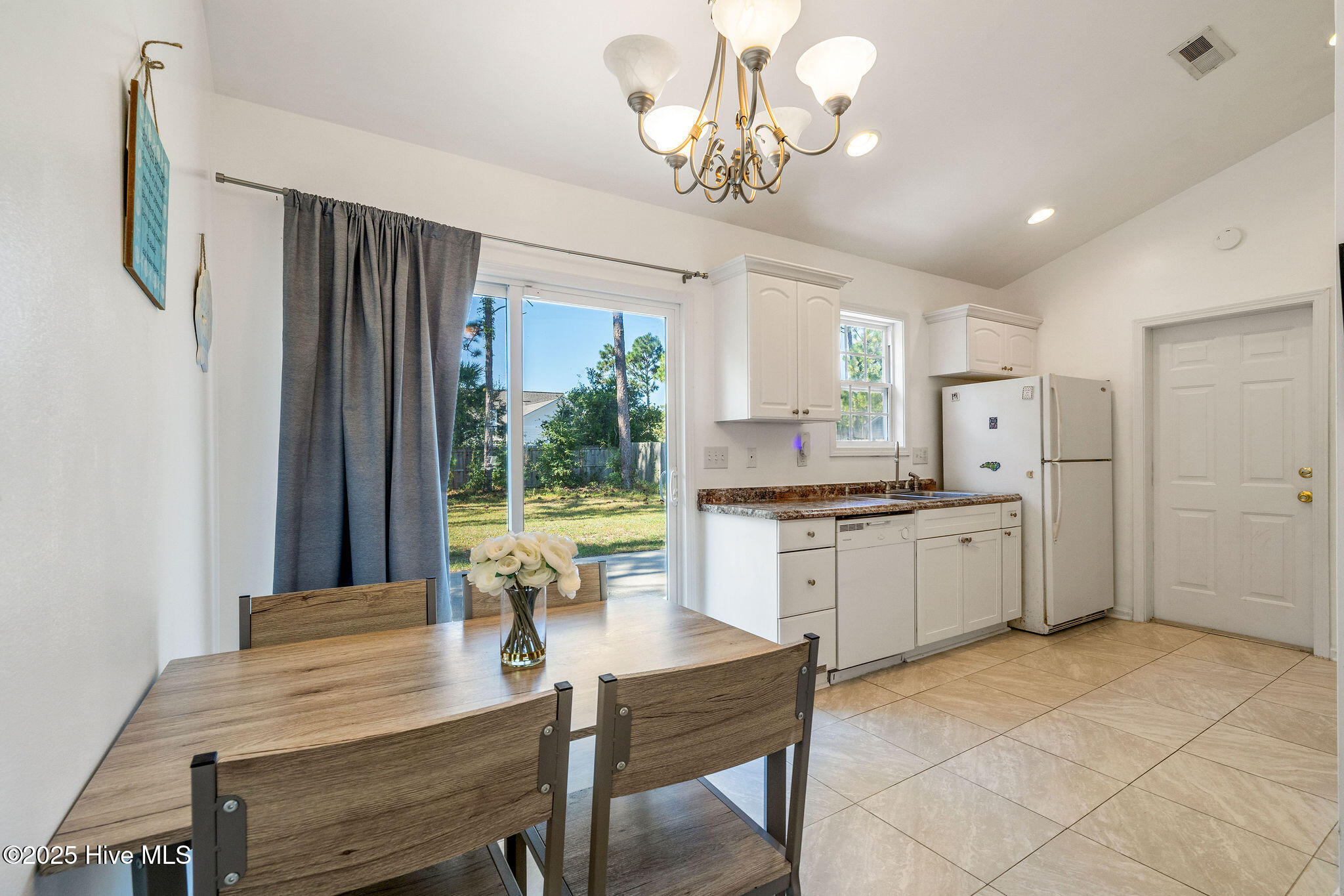 32 Shelby Road Southport, NC 28461 - Photo 13 of 28 32SShelbyRd-1010