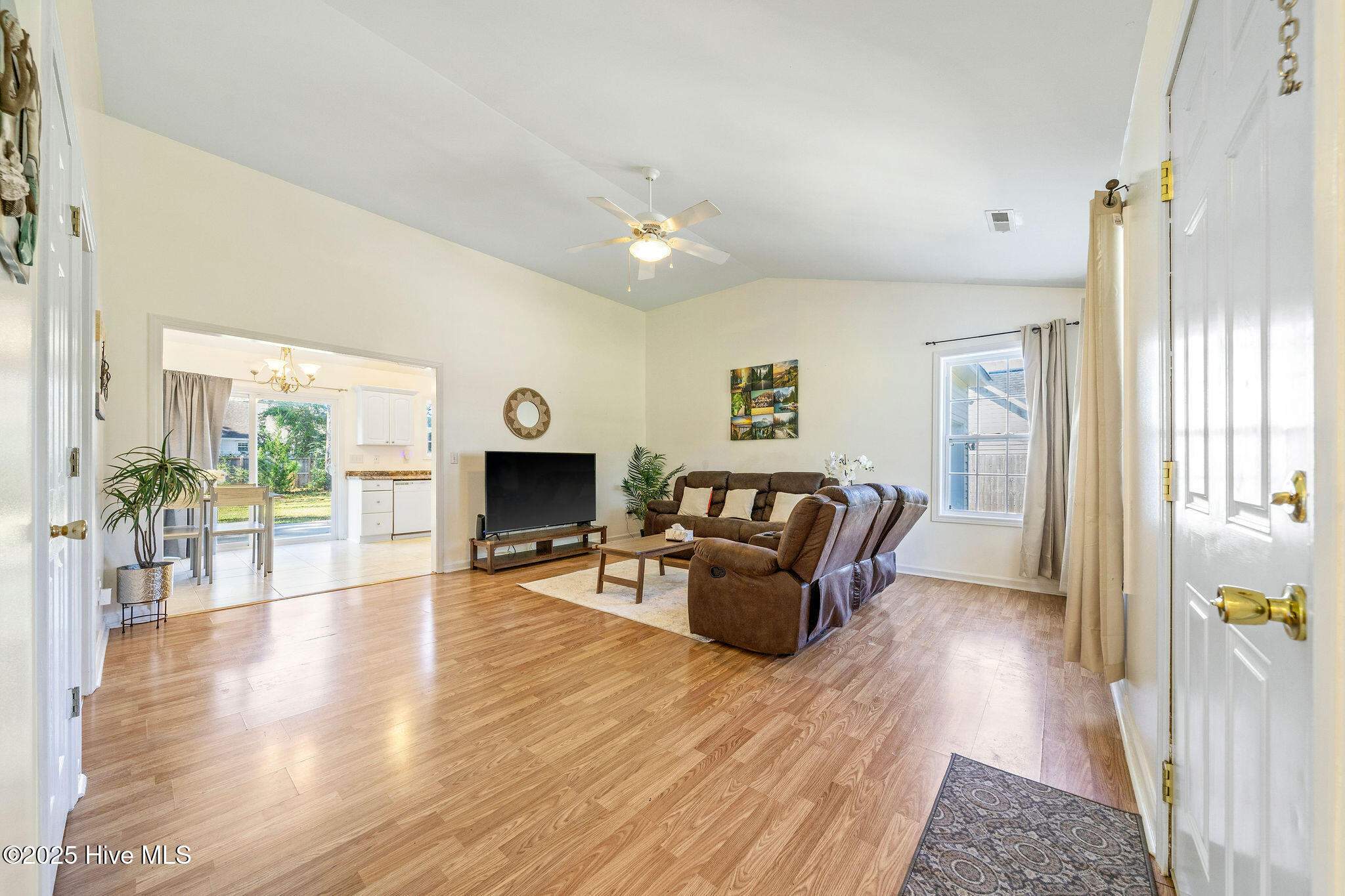 32 Shelby Road Southport, NC 28461 - Photo 4 of 28 32SShelbyRd-1006