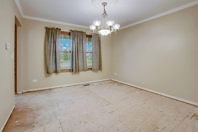 8216 Squirrel Drive Spring Grove, IL 60081 - Photo 6 of 27