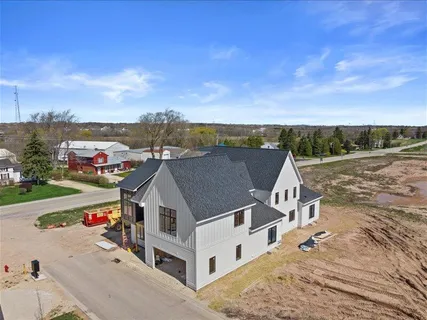 $865,000 | 498 Bastle Wynd Port, Unit 10, Port Washington, WI 53074