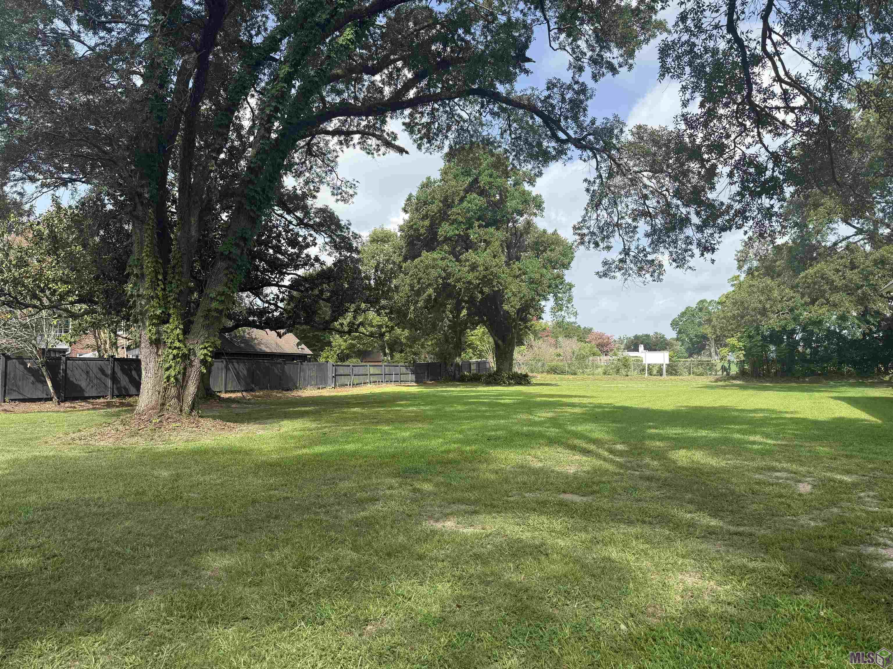 3062 Fairway Drive Baton Rouge, LA 70809 - Photo 2 of 6