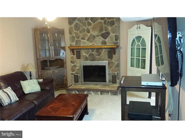 443 Gruber Road Harleysville, PA 19438 - Photo 2 of 21 Living Room