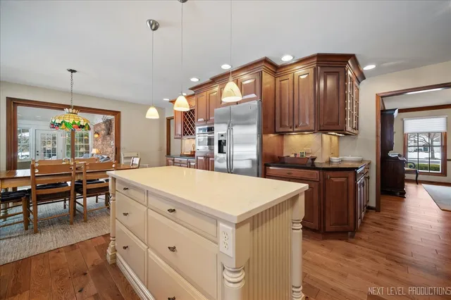 $850,000 | 730 Persimmon Drive, St. Charles, IL 60174