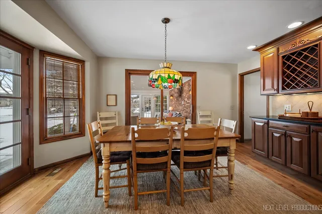 $850,000 | 730 Persimmon Drive, St. Charles, IL 60174