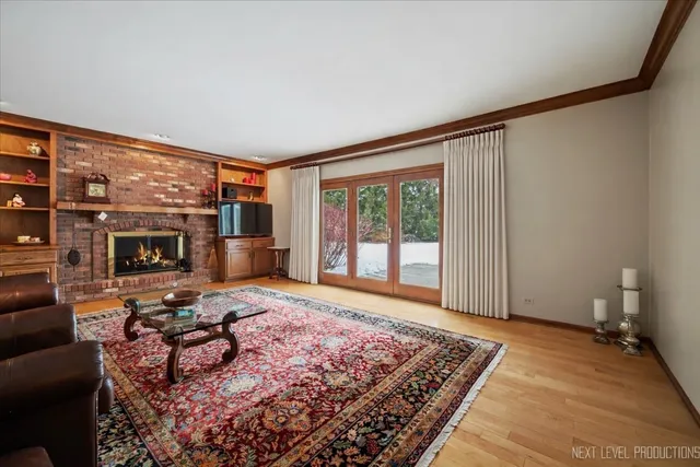 $850,000 | 730 Persimmon Drive, St. Charles, IL 60174